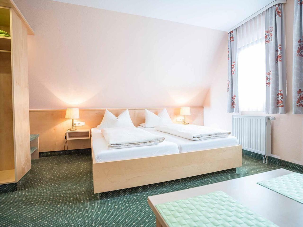 Gaestehaus Moenchshof Sommerhausen Dış mekan fotoğraf